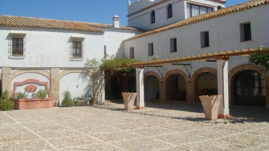 Exterior & Views 2, Hacienda Los Jinetes, Sevilla