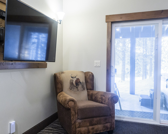 Others 5, Sawtelle Mountain Resort, Fremont