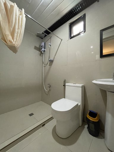 Bathroom 4, 1888 Staycation Inn by Cocotel, Quezon City