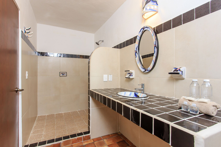 Bathroom 4, Hotel Museo Matan Ka'an, Othón P. Blanco