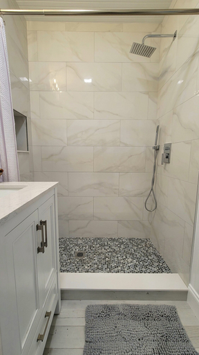 Bathroom 3, Barefoot Mailman Inn & Suites, Palm Beach