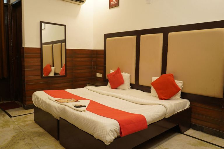 Bedroom 2, Hotel J. Palace, Delhi