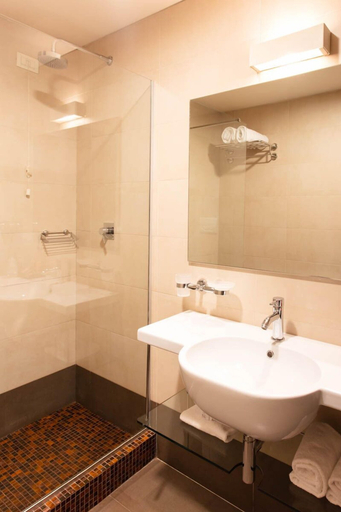 Bathroom 5, Sweet Hotel, Vicenza