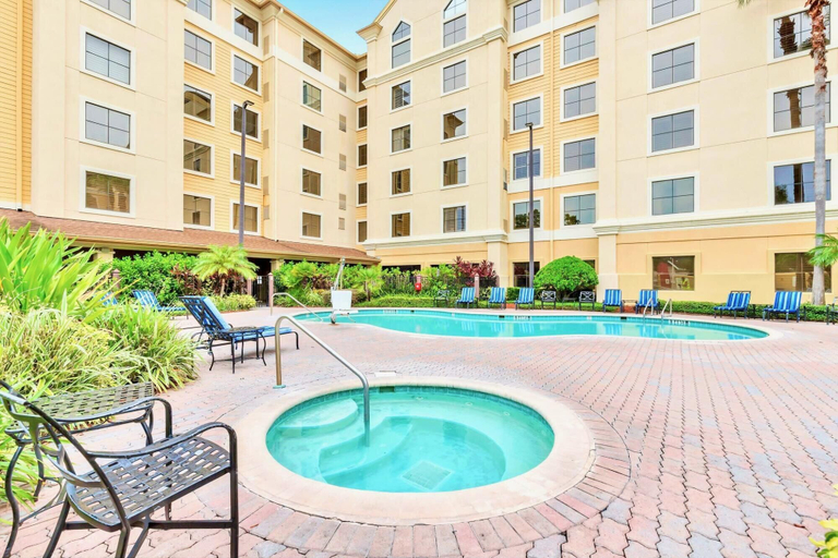 Sport & Beauty 5, Inviting 1 Bedroom Apartment w Pool Near Disney, Orange