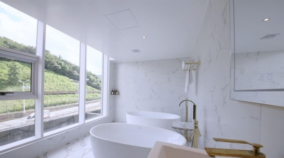 Bathroom 1, Stay-inn Hotel, Gimhae