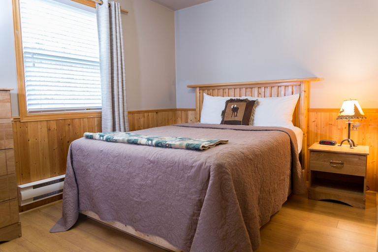 Bedroom 3, Middle Brook Cottages & Chalets, Division No. 9