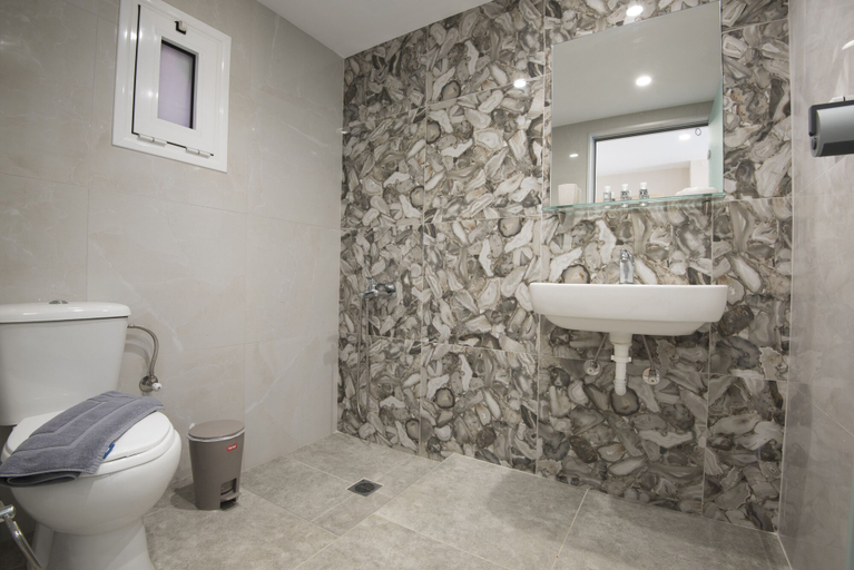Bathroom 4, Sokol Resort, Crete