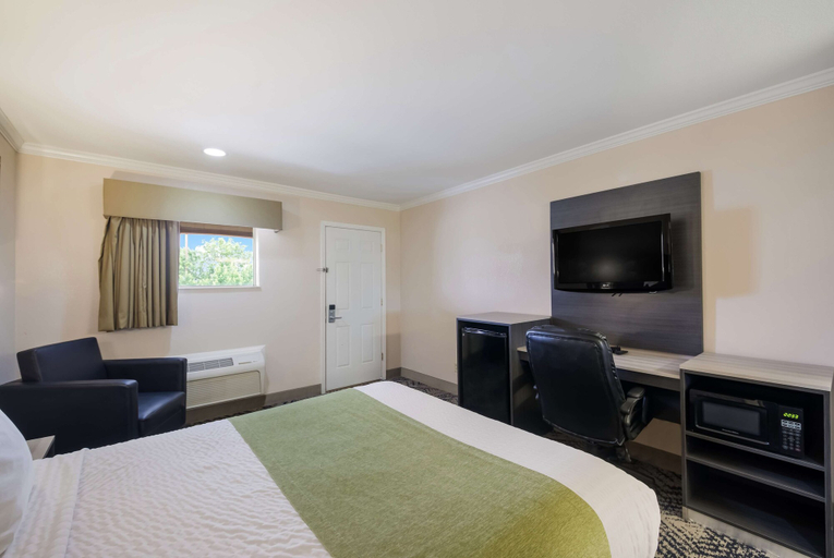 Bedroom 3, SureStay Hotel by Best Western Rockdale, Milam