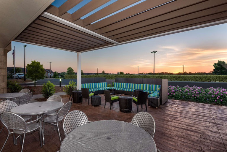 Food & Drinks 5, Home2 Suites by Hilton Charlotte University Research Park, Mecklenburg