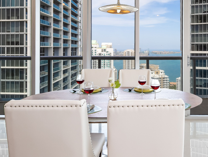 Exterior & Views 22