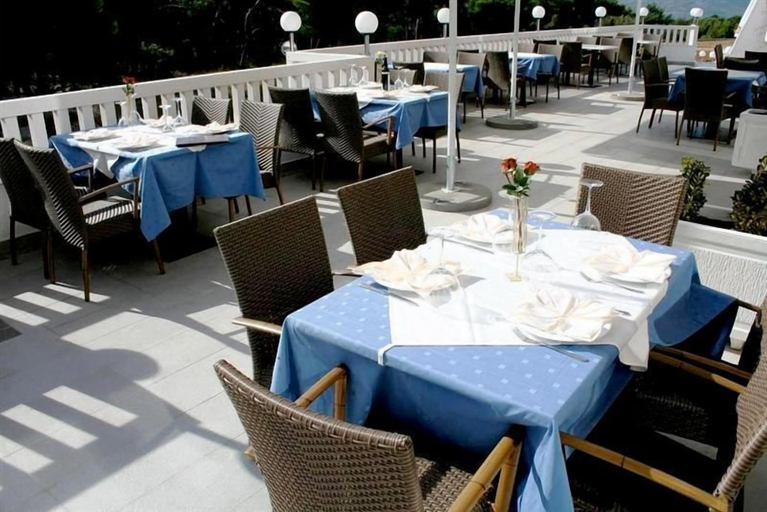 Food & Drinks 5, Aparthotel Astoria, Seget