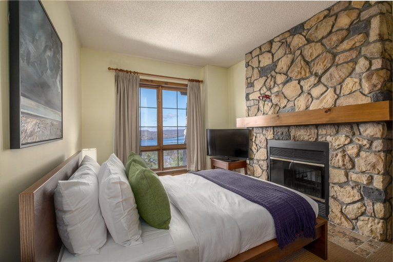 Bedroom 3, Equinox - RVMT, Les Laurentides