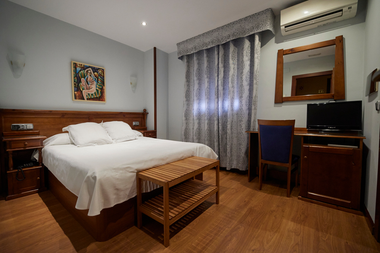 Bedroom 3, Villalegre, Asturias