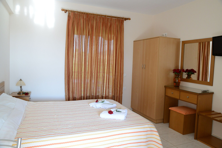 Bedroom 5, Maria's Filoxenia Suites, Peloponnese