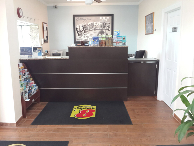 Public Area 3, Super 8 by Wyndham Florida City/Gateway to Keys/Everglades, Miami-Dade