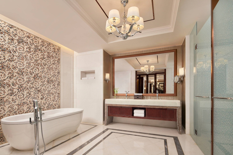 Bathroom 5, Yiwu Marriott Hotel, Jinhua