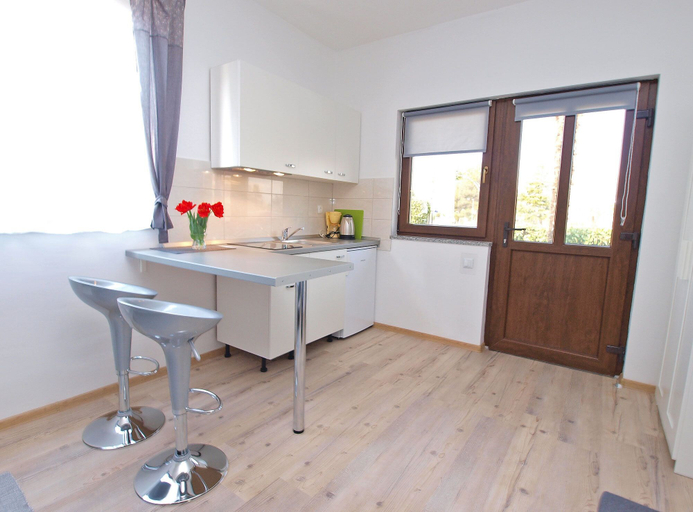 Others 4, Apartment 589, Fažana