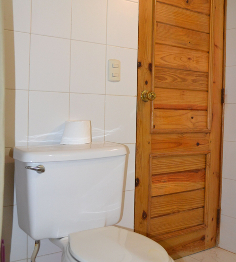 Bathroom 4, Go Las Galeras Inn, Santa Bárbara de Samaná
