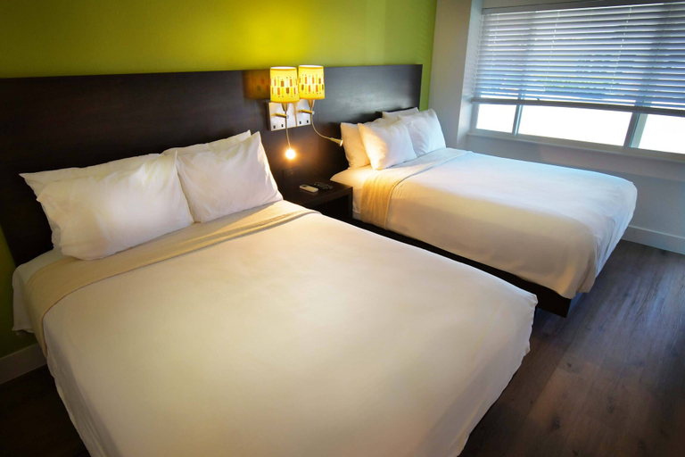 Bedroom 5, The Foothills Motel, Placer