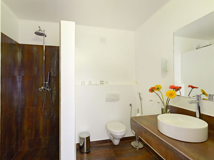 Bathroom 3, São Rafael Holidays, Albufeira