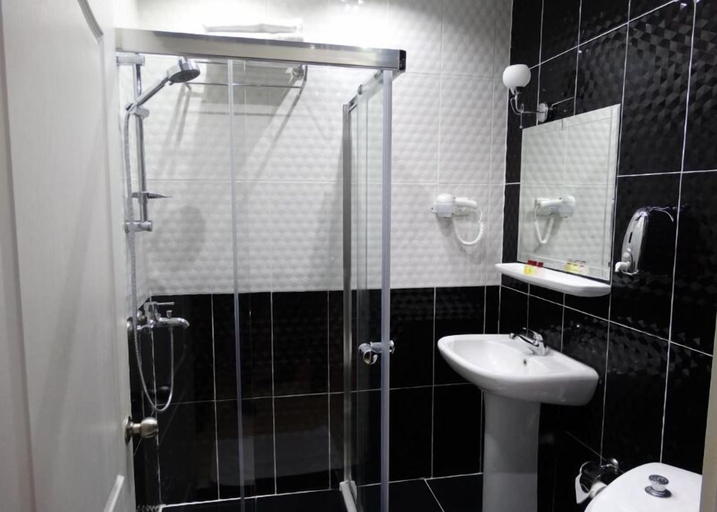 Bathroom 5, Grand Ocakoglu Hotel, Karşıyaka