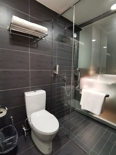 Bathroom 5, OTEL HOTEL SIBU, Sibu