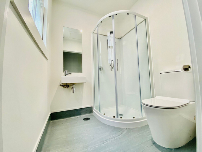 Bathroom 4, Gamma Hotel, Waitakere