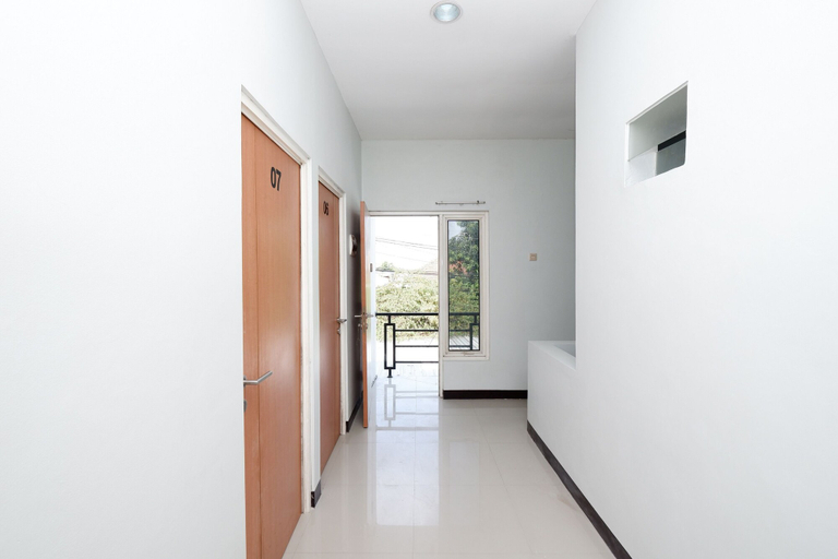 Others 5, Hotel O Palebon Residence, Semarang