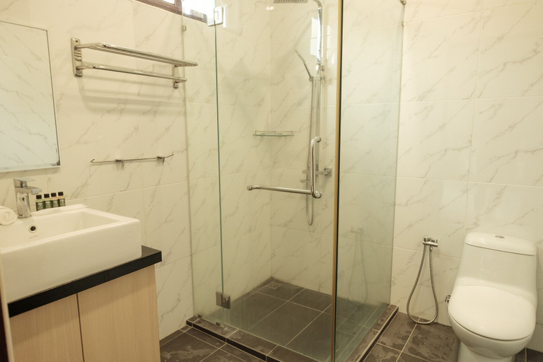 Bathroom 3, Sembilan Langkawi, Langkawi