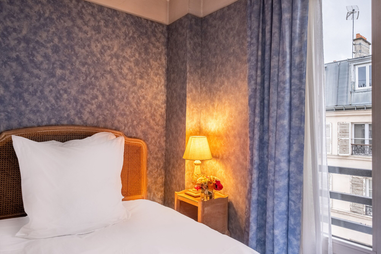 Bedroom 4, Hôtel Baudelaire Opéra, Paris