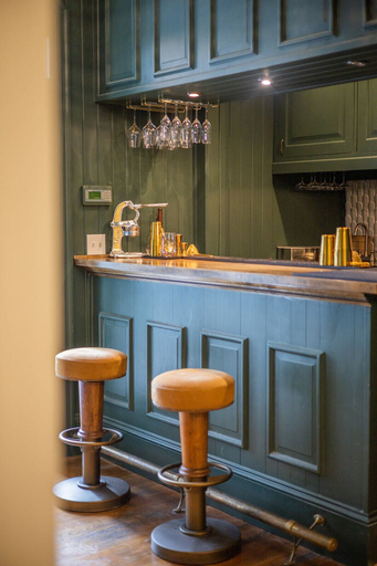 Food & Drinks 4, Bellwether House, Chatham