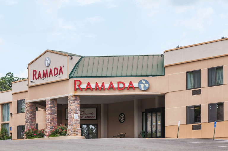 Ramada by Wyndham Newburgh/West Point, Orange