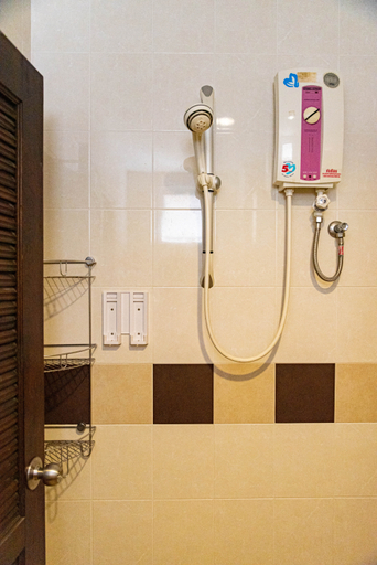 Bathroom 4, Q Victory Patong, Pulau Phuket