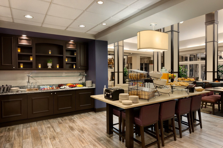 Food & Drinks 5, Hilton Garden Inn Auburn Riverwatch, Androscoggin