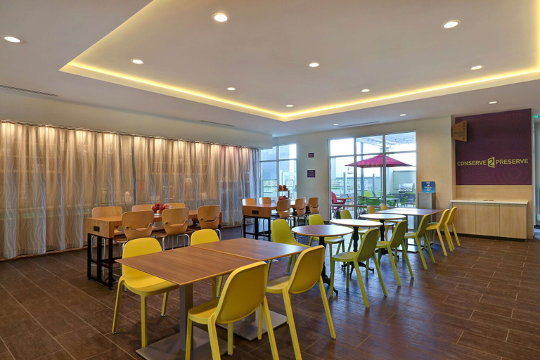 Food & Drinks 5, Home2 Suites by Hilton Turlock, CA, Stanislaus