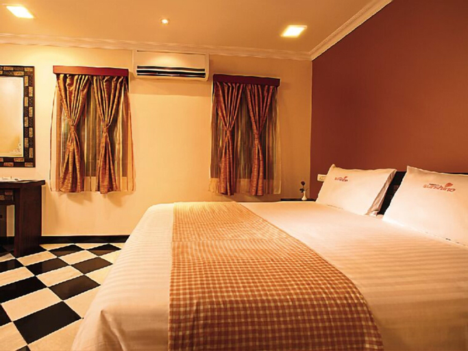 Bedroom 4, Meenakshi's Sunshine Hotel, Madurai