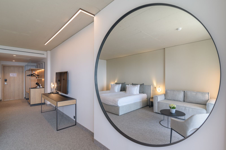 Bedroom 3, Ensana Aquahouse Health Spa Hotel, Varna