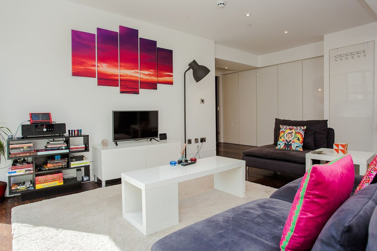 Others 4, Exquisite 2 Bedroom Apartment In Bank, London