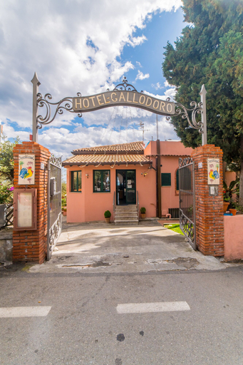 Exterior & Views 2, Hotel Villino Gallodoro, Messina