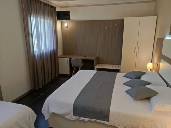 Bedroom 3, Therra Lodge, Treviso