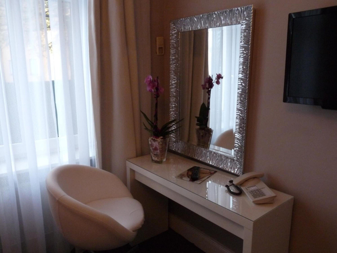 Bathroom 5, Hotel Commodore, Hamburg