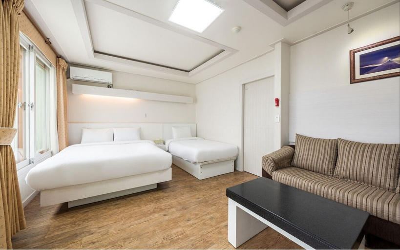 Bedroom 2, Dawoo Resortel, Gangneung