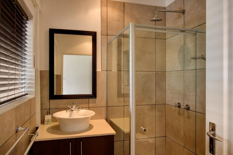 Bathroom 3, Kites View Bed & Breakfast, eThekwini