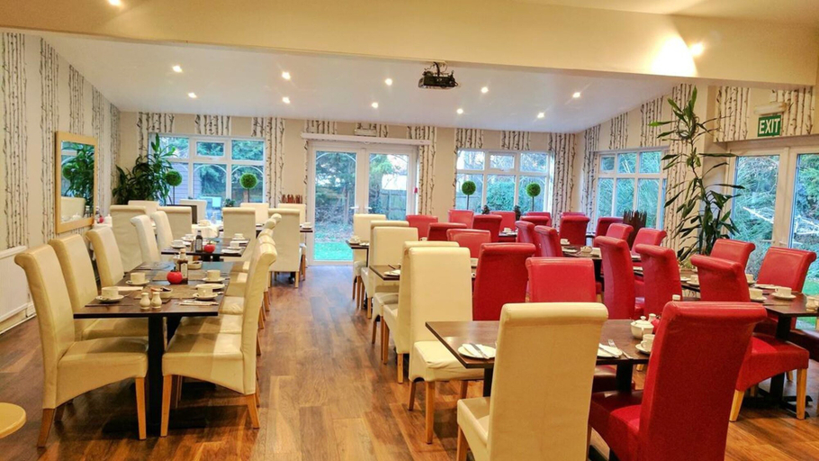 Food & Drinks 4, Avis Hotel Bromley, London
