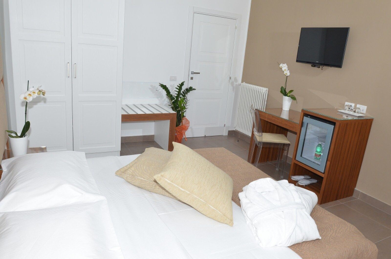 Bedroom 3, B&B La Movida, Napoli