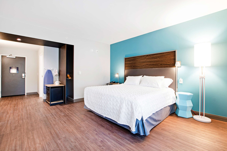 Bedroom 3, Tru by Hilton Chapel Hill, Orange