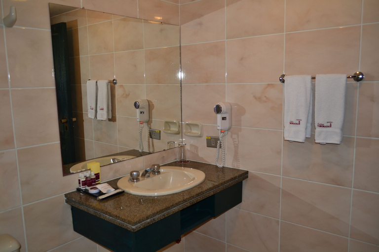 Bathroom 3, Apart Hotel Toborochi, Andrés Ibáñez