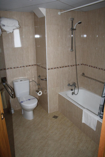 Bathroom 3, Hotel Mar de Aragón, Zaragoza