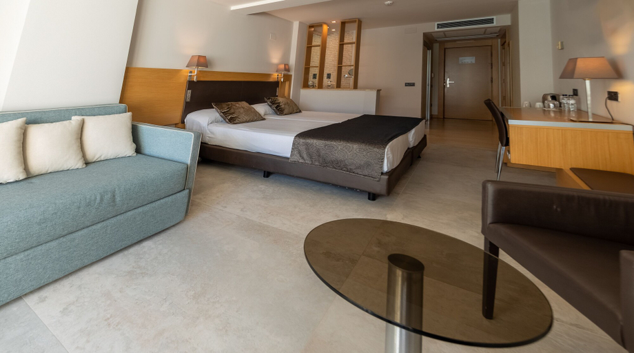 Bedroom 5, Gran Palas Hotel - Spa incluido, Tarragona
