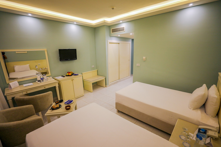 Bedroom 4, Blend Club Aqua Hotel, Safaja